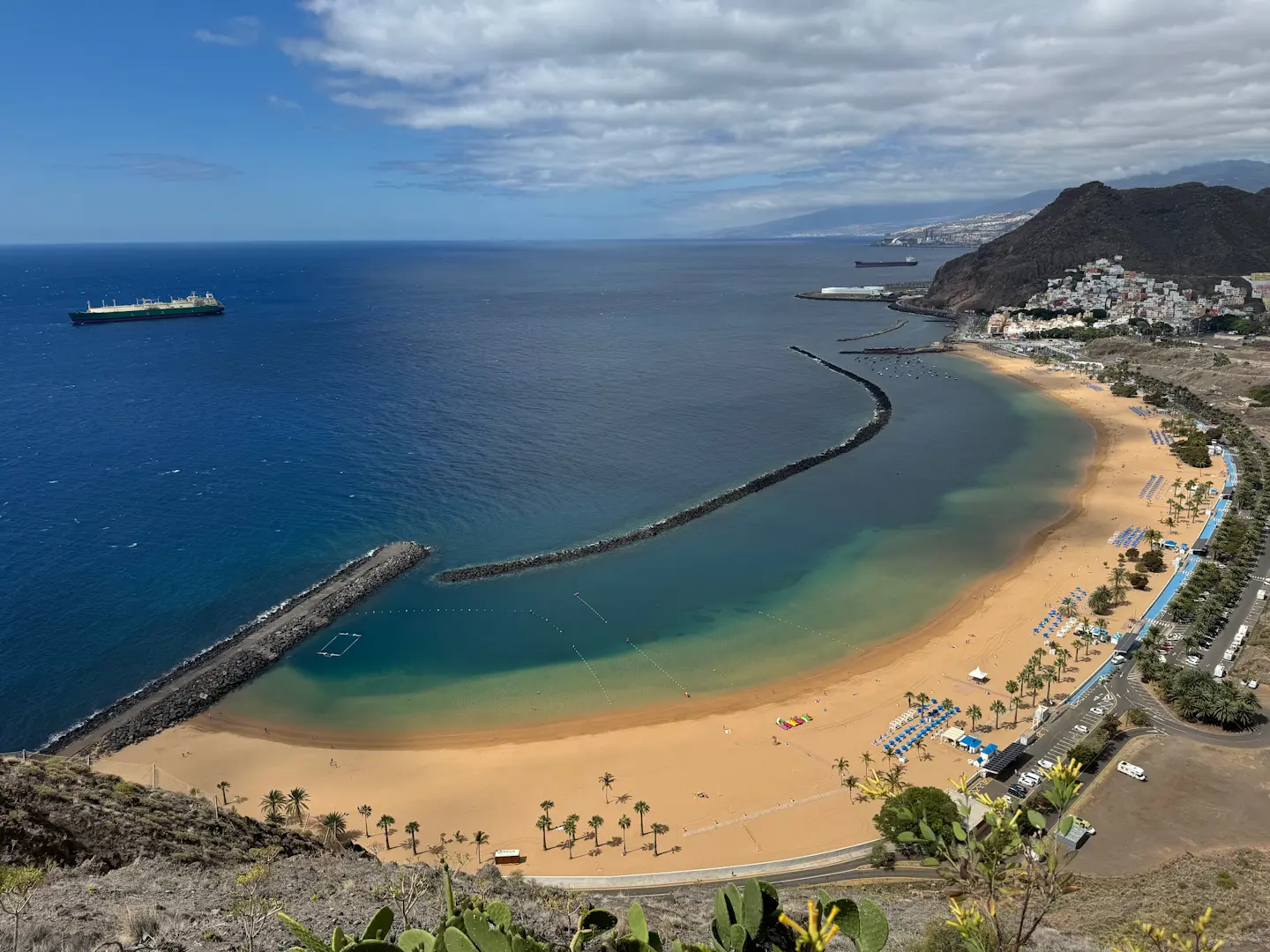 Playa de Las Teresitas i Igueste